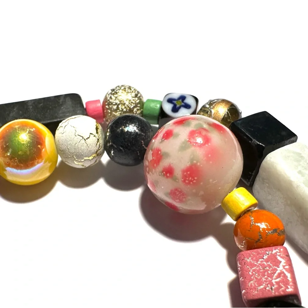 16” Strand of Colorful, High-End Beads - Picture 2 of 8
